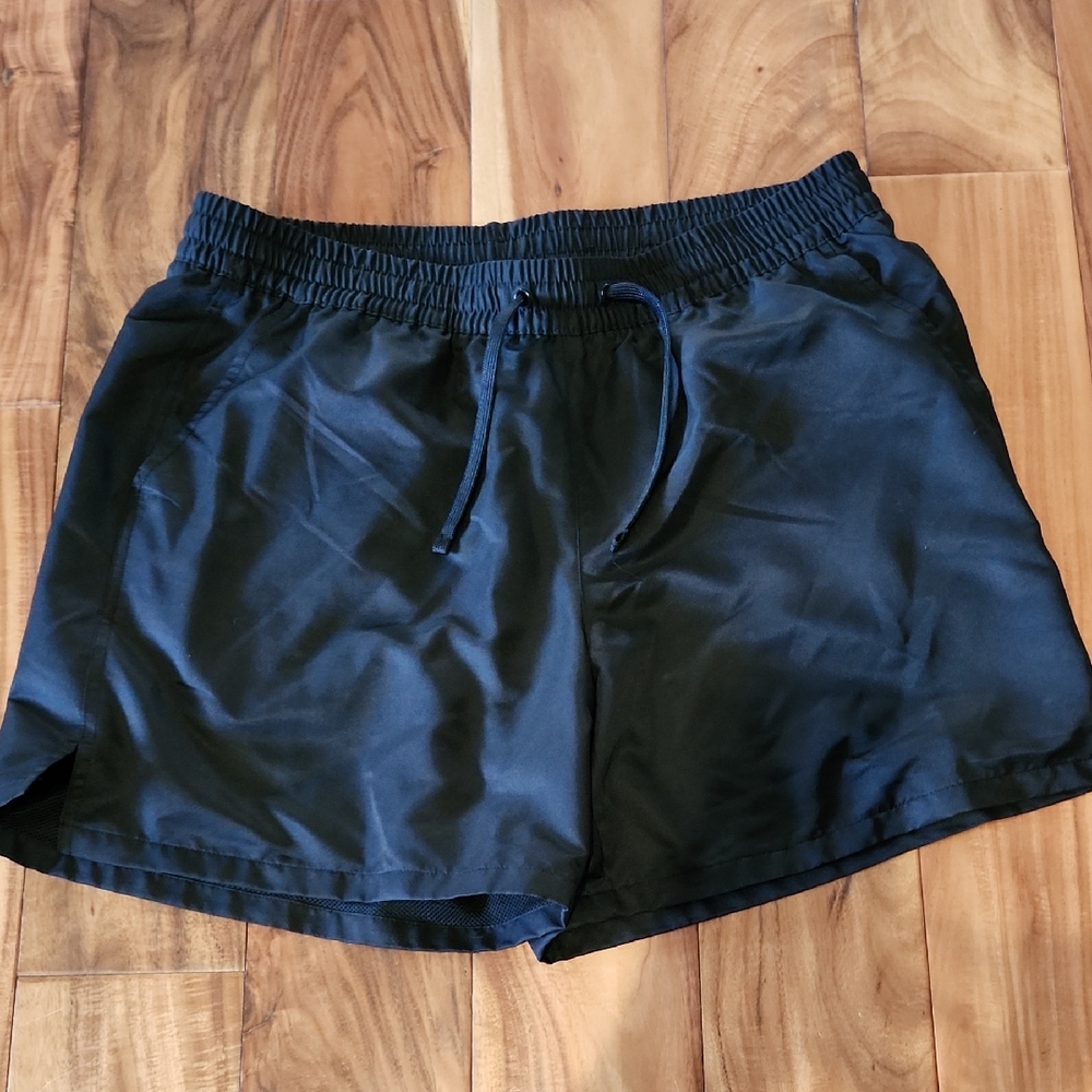 Men's Black Active Shorts 5" Inseam Large